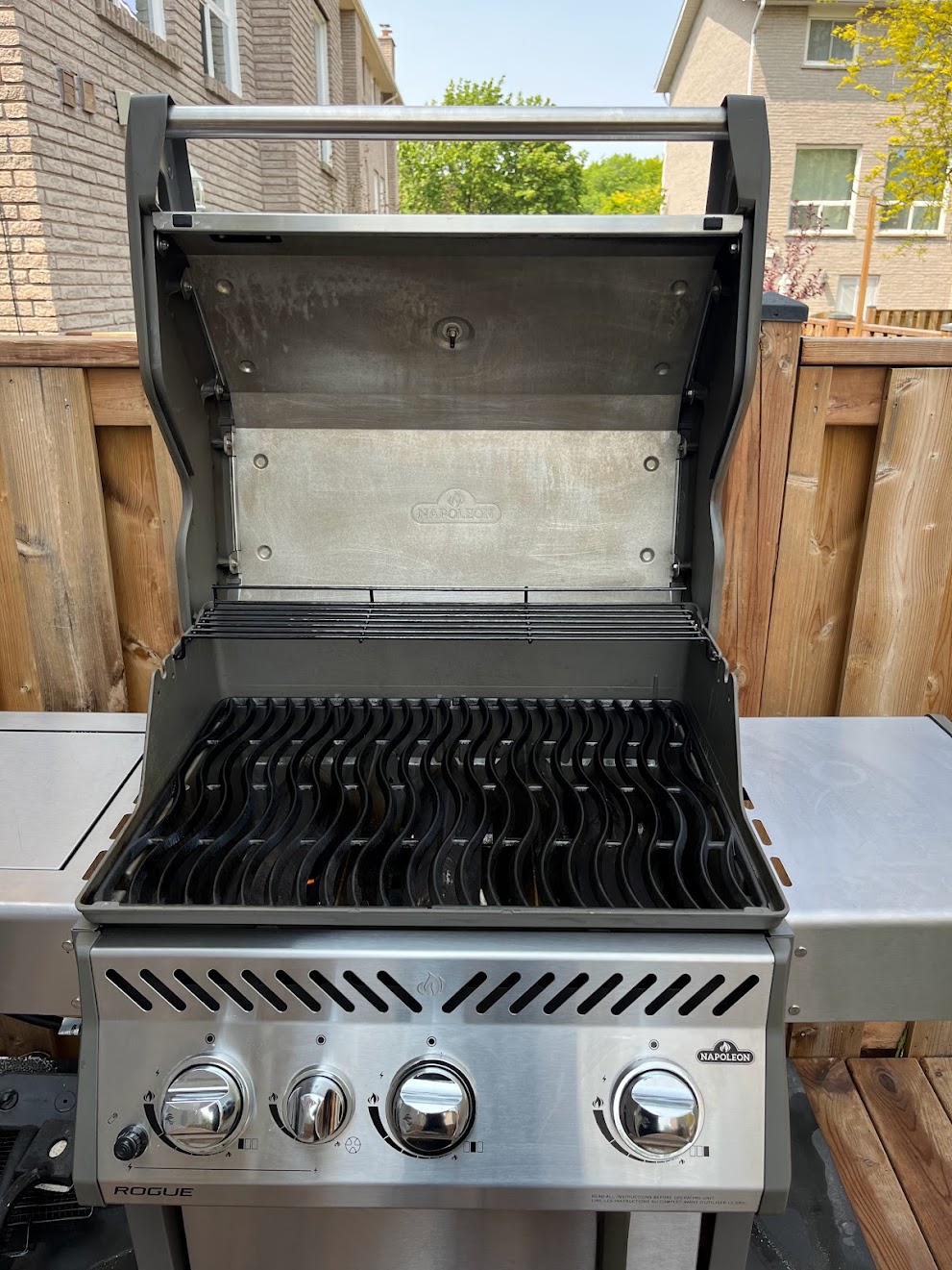 Napoleon Rogue grill after cleaning