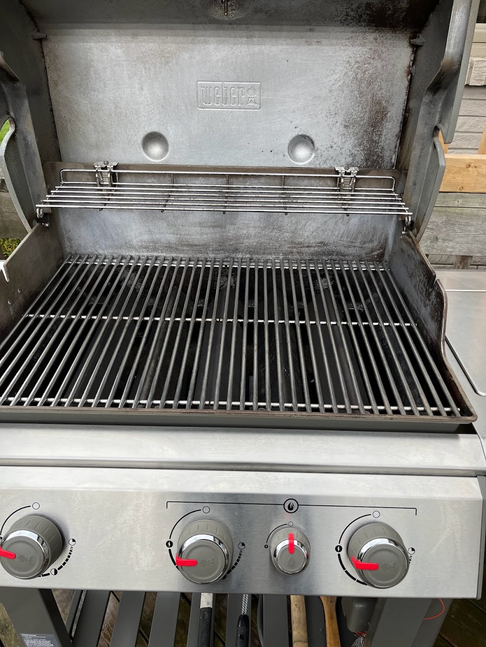 Weber grill grates cleaned